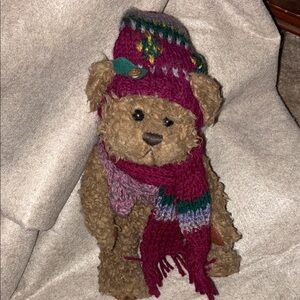 Plush Brown Teddy Bear with Maroon Knit Hat & Scarf - Kids Accessory ventige